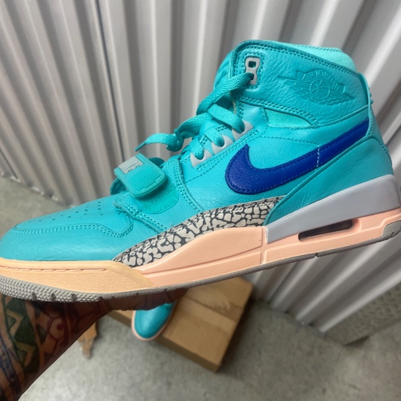 Air Jordan legacy main image 4